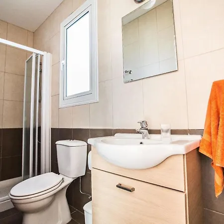 Ferienhaus Mit Privatpool Fur 7 Personen Ca 130 Qm In Pernera, Sudkuste Von Zypern *