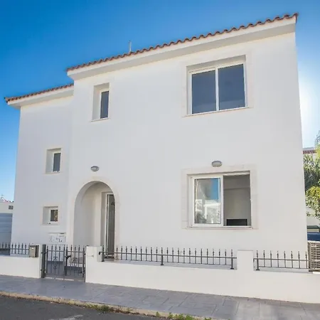 Ferienhaus Mit Privatpool Fur 7 Personen Ca 130 Qm In Pernera, Sudkuste Von Zypern